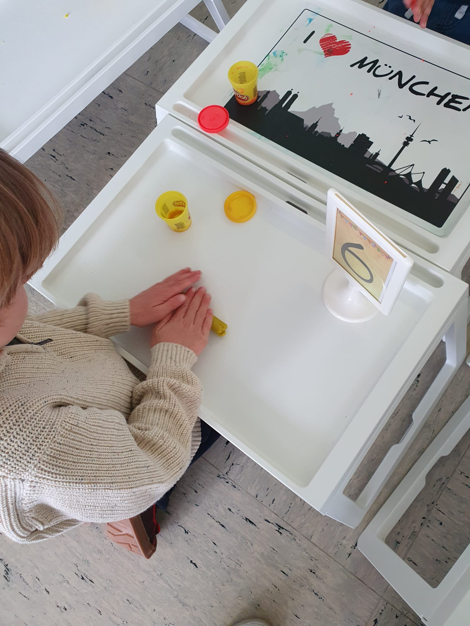 25 10 06 Buchstabenweg 1