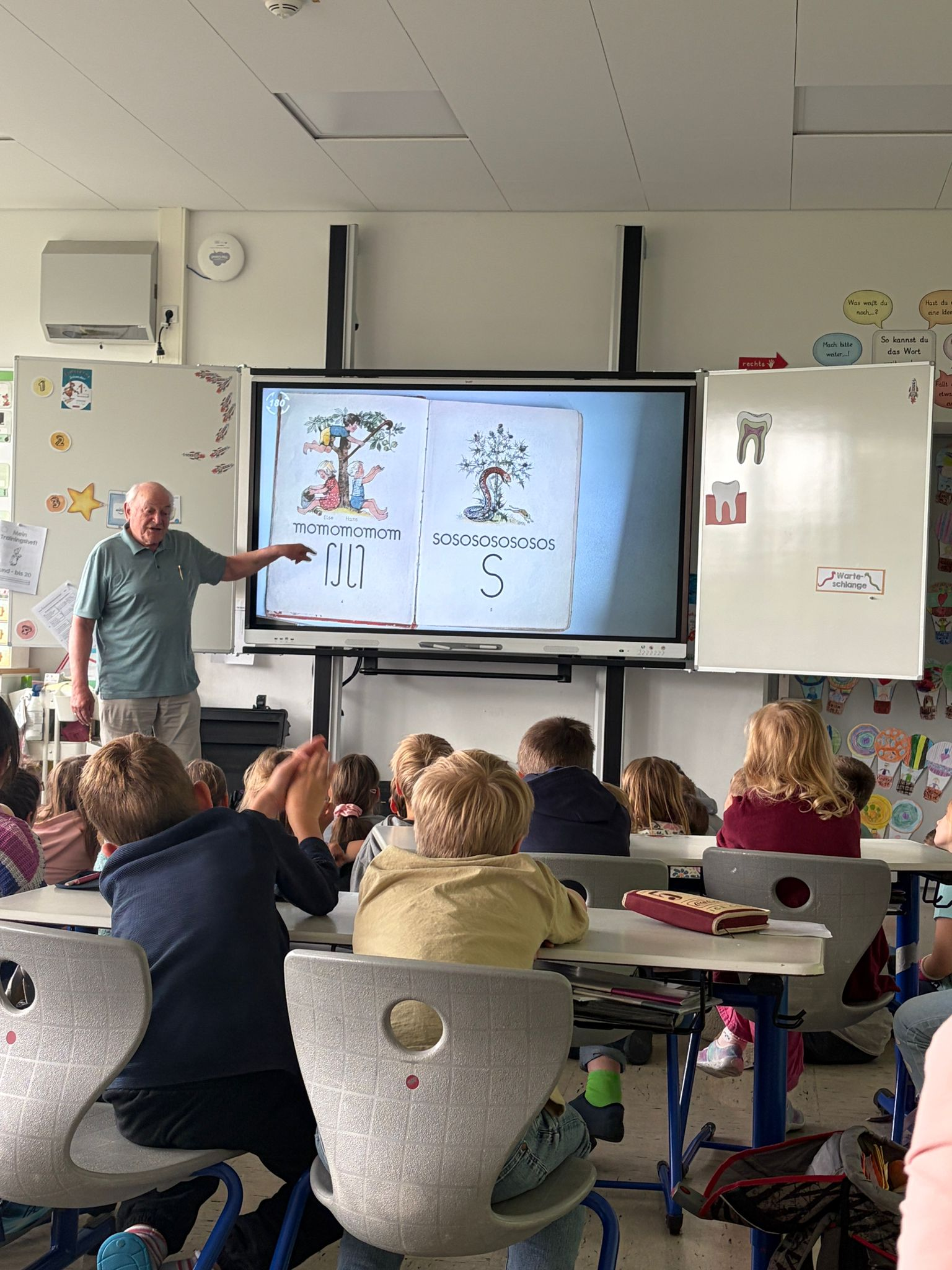 26 06 10 Schule fruher heute 4